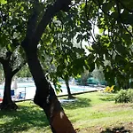 韦拉莫利诺公寓 * Moniga del Garda